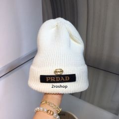 PRADA 모자