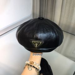 PRADA 모자