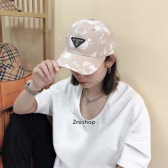 PRADA 모자