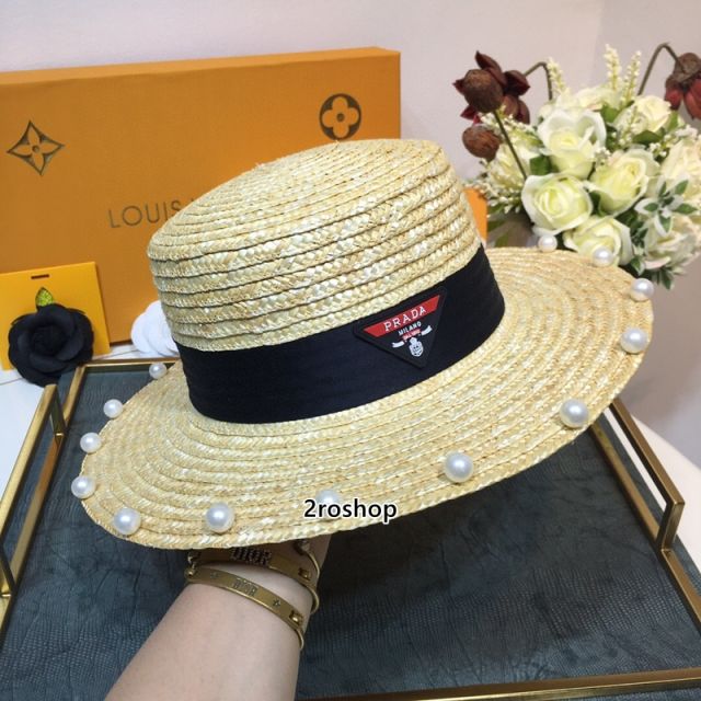 PRADA 모자