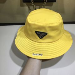 PRADA 모자