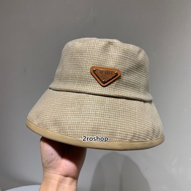 PRADA 모자