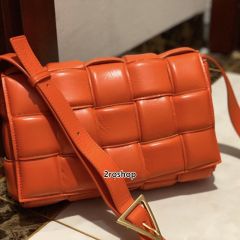 보테가베네타카세트크로스백