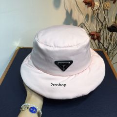 PRADA 모자