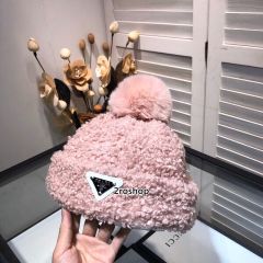 PRADA 모자