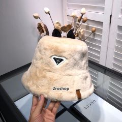 PRADA 모자