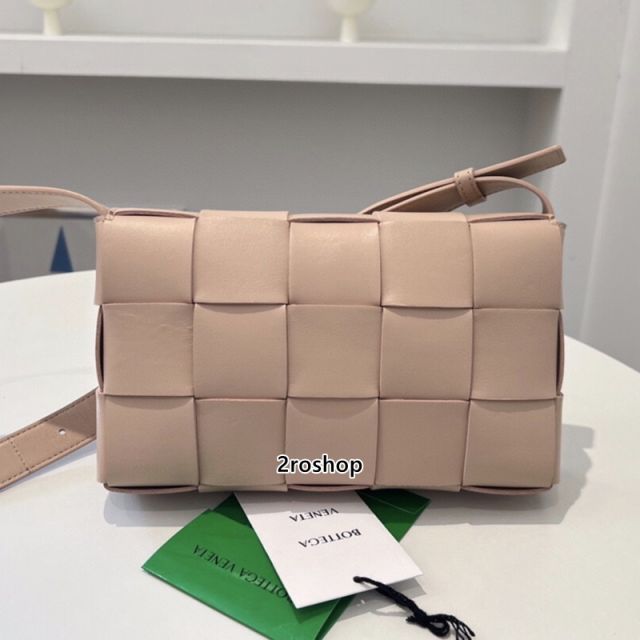 보테가베네타카세트크로스백