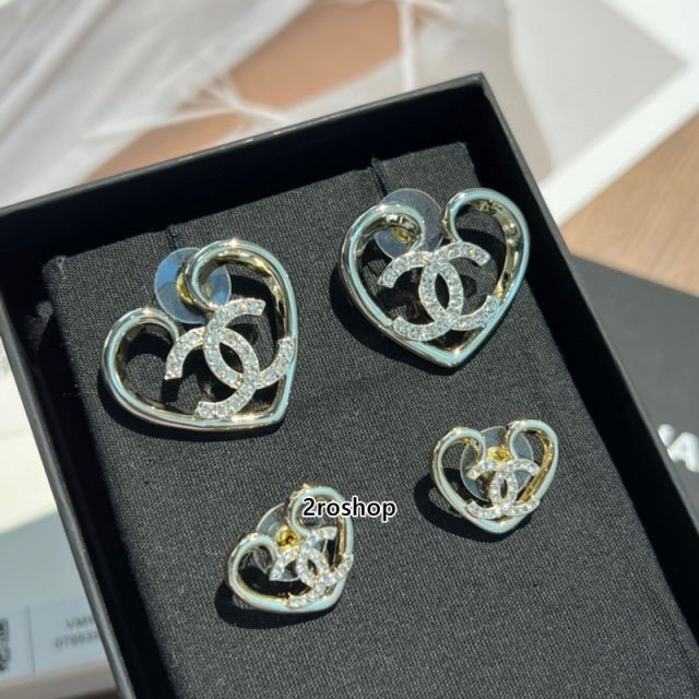 CHANEL 피어싱