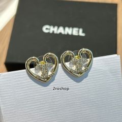 CHANEL 피어싱