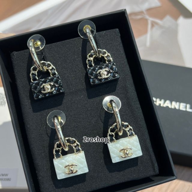 CHANEL 피어싱
