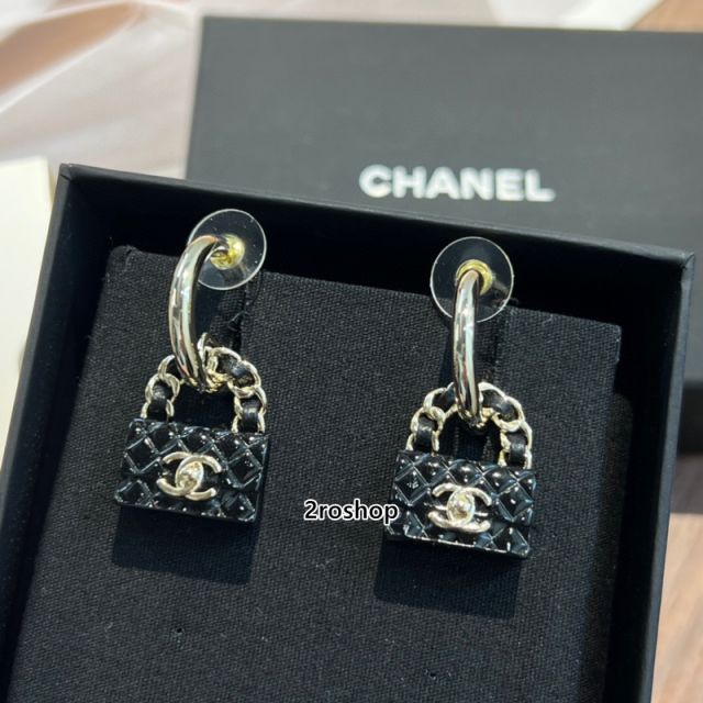 CHANEL 피어싱