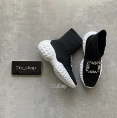 로저비비에스니커즈