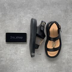 버버리샌들