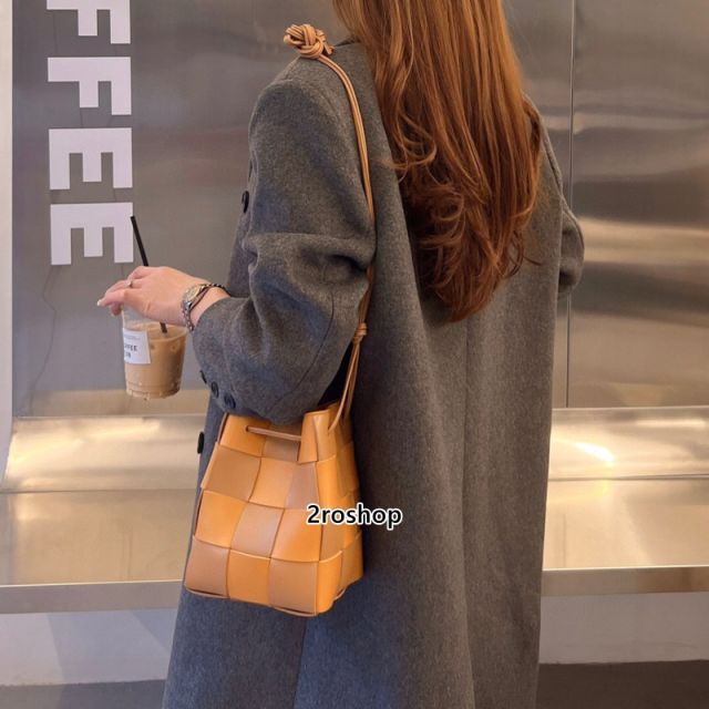 보테가베네타버킷백