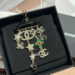 CHANEL 브로치