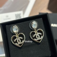 CHANEL 피어싱