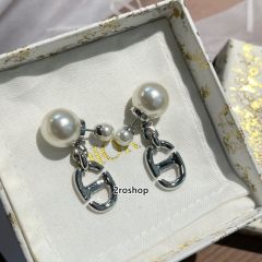 DIOR 피어싱