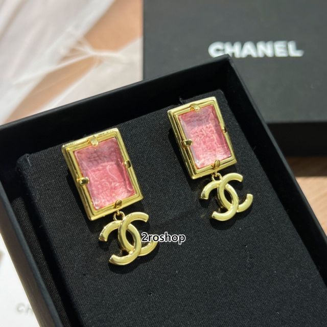 CHANEL 피어싱