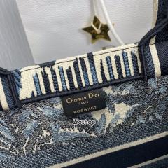 디올북토트백미듐멀티블루