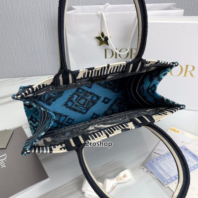 디올북토트백미듐멀티블루