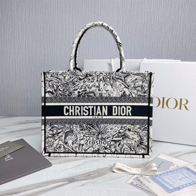 디올북토트백미듐멀티화이트