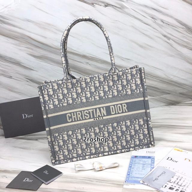 디올북토트백미듐멀티그레이