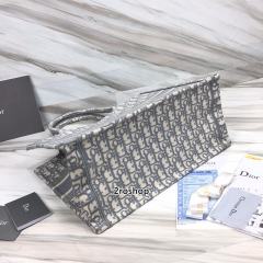 디올북토트백미듐멀티그레이