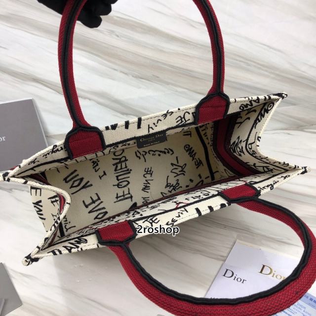 디올북토트백미듐멀티화이트