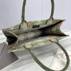 디올북토트백미듐멀티그린