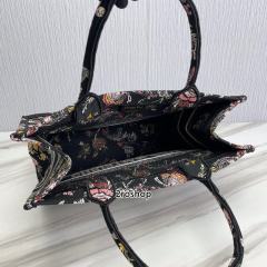 디올북토트백미듐멀티블랙