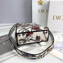 디올레이디백자수미듐멀티화이트