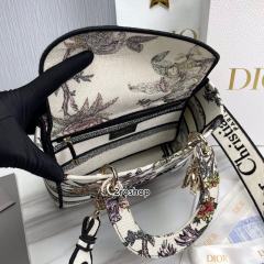 디올레이디백자수미듐멀티화이트