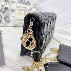 디올레이디백까나쥬페이턴트블랙