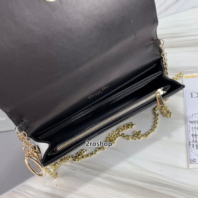 디올레이디백까나쥬페이턴트블랙