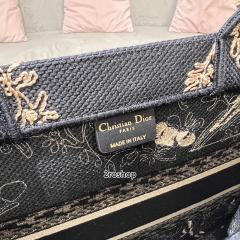 디올북토트백미듐멀티블랙