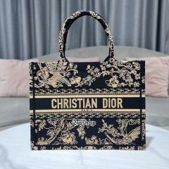 디올북토트백미듐멀티블랙