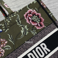 디올북토트백미듐멀티그린