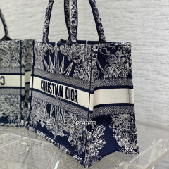 디올북토트백미듐멀티블루