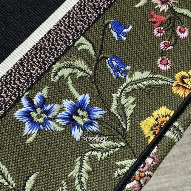 디올북토트백미듐멀티그린