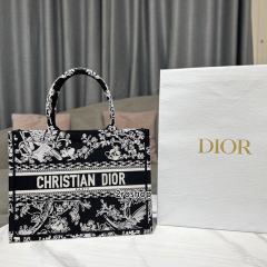 디올북토트백미듐멀티블랙