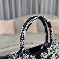 디올북토트백미듐멀티블랙