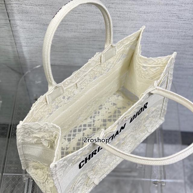 디올북토트백미듐화이트