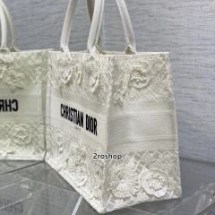 디올북토트백미듐화이트