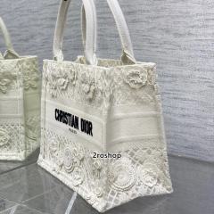 디올북토트백스몰화이트