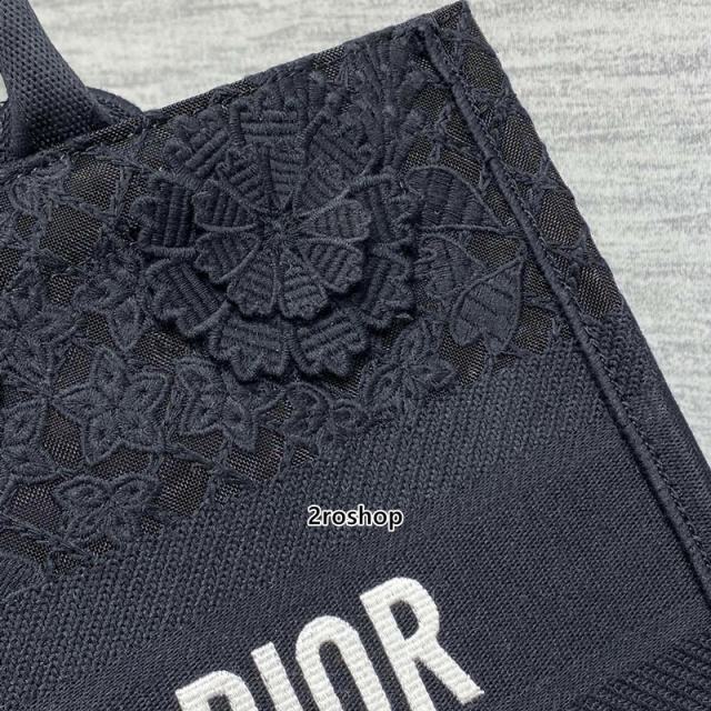 디올북토트백미듐블랙