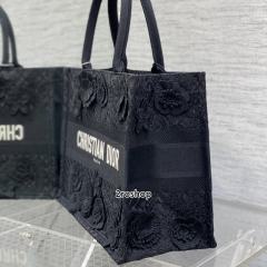 디올북토트백미듐블랙