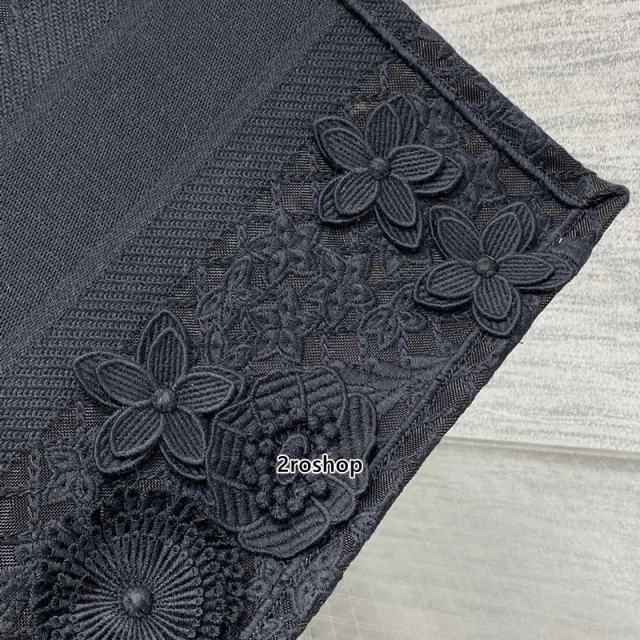 디올북토트백미듐블랙