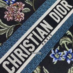 디올북토트백미듐멀티블랙