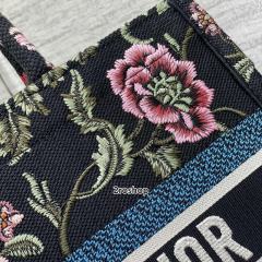 디올북토트백미듐멀티블랙