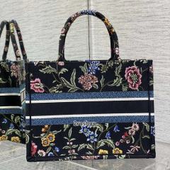 디올북토트백미듐멀티블랙